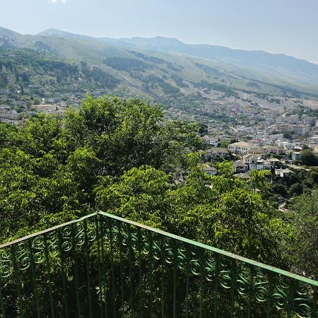 Traditional House Shapllo Gjirokastër Exterior foto